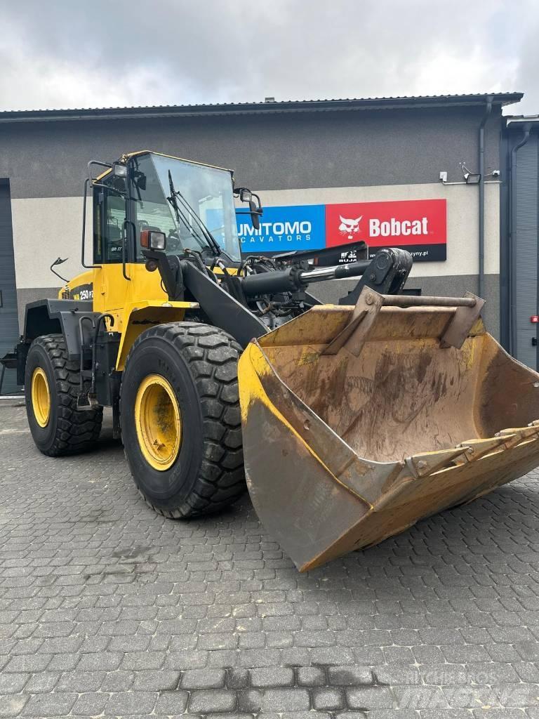 Komatsu WA 250 PZ-6 Фронтальні навантажувачі