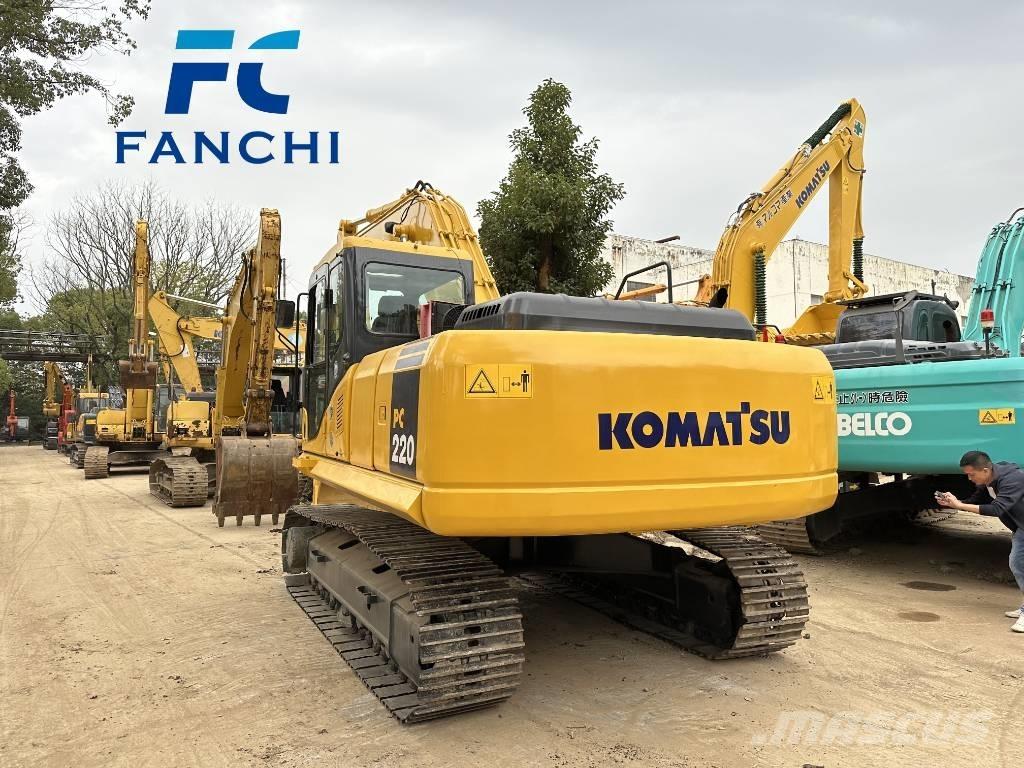 Komatsu PC 220 Гусеничні екскаватори