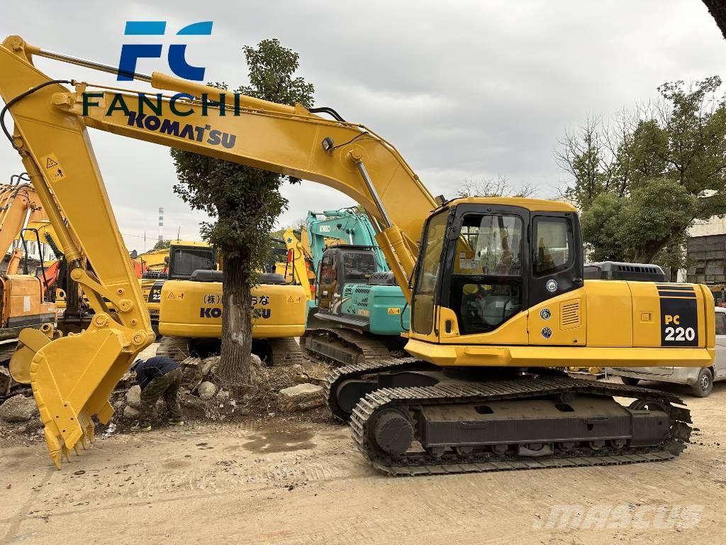 Komatsu PC 220 Гусеничні екскаватори