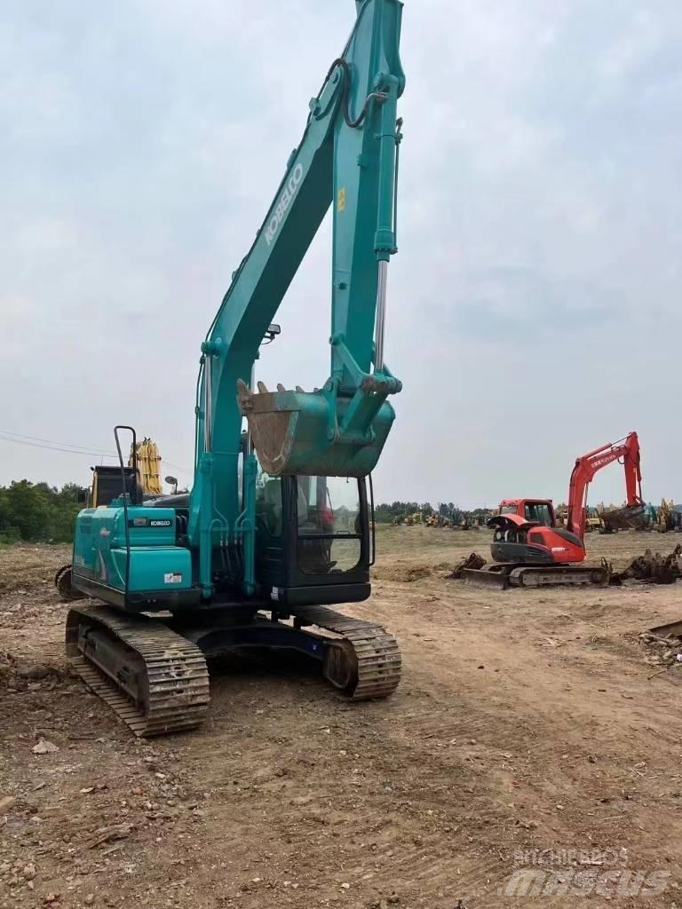 Kobelco SK 140 Гусеничні екскаватори