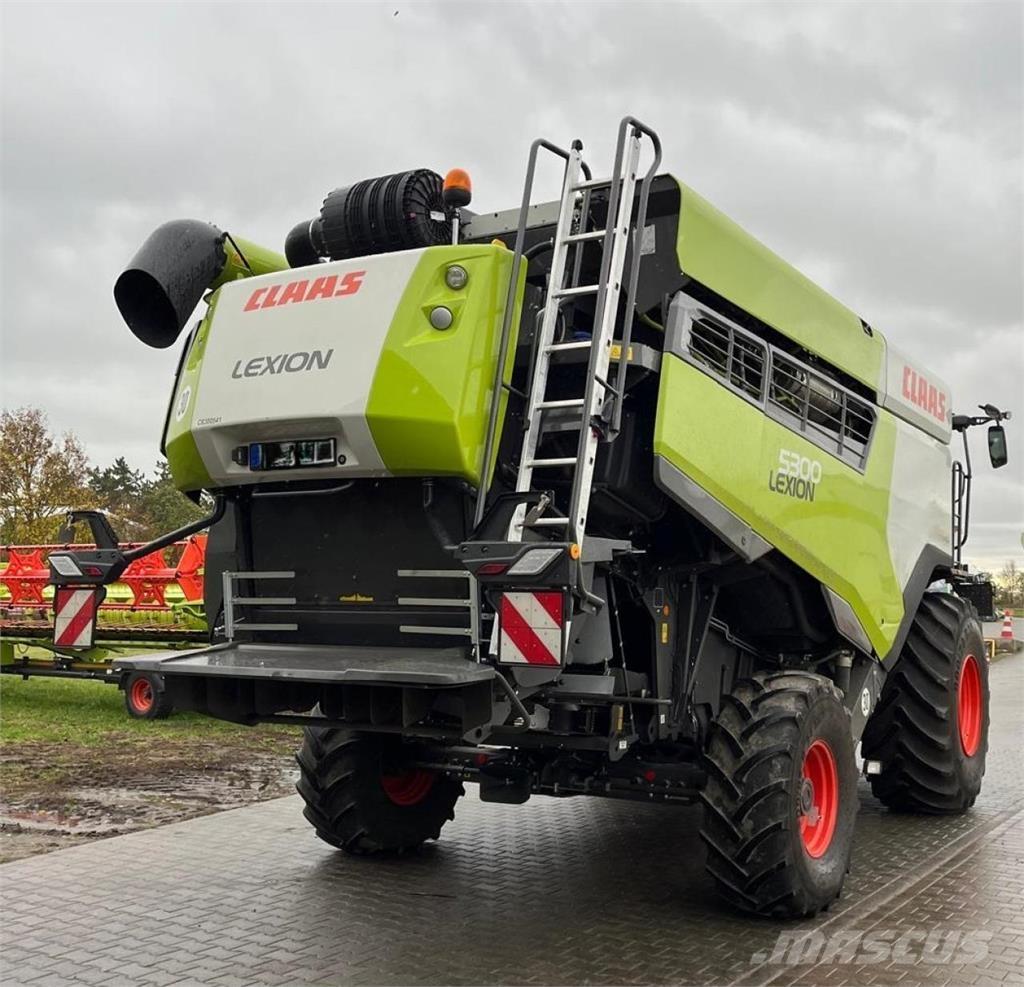 CLAAS Lexion 5300 Зернозбиральні комбайни