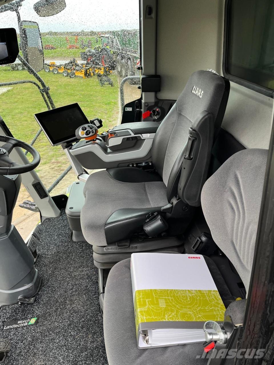 CLAAS Lexion 5300 Зернозбиральні комбайни