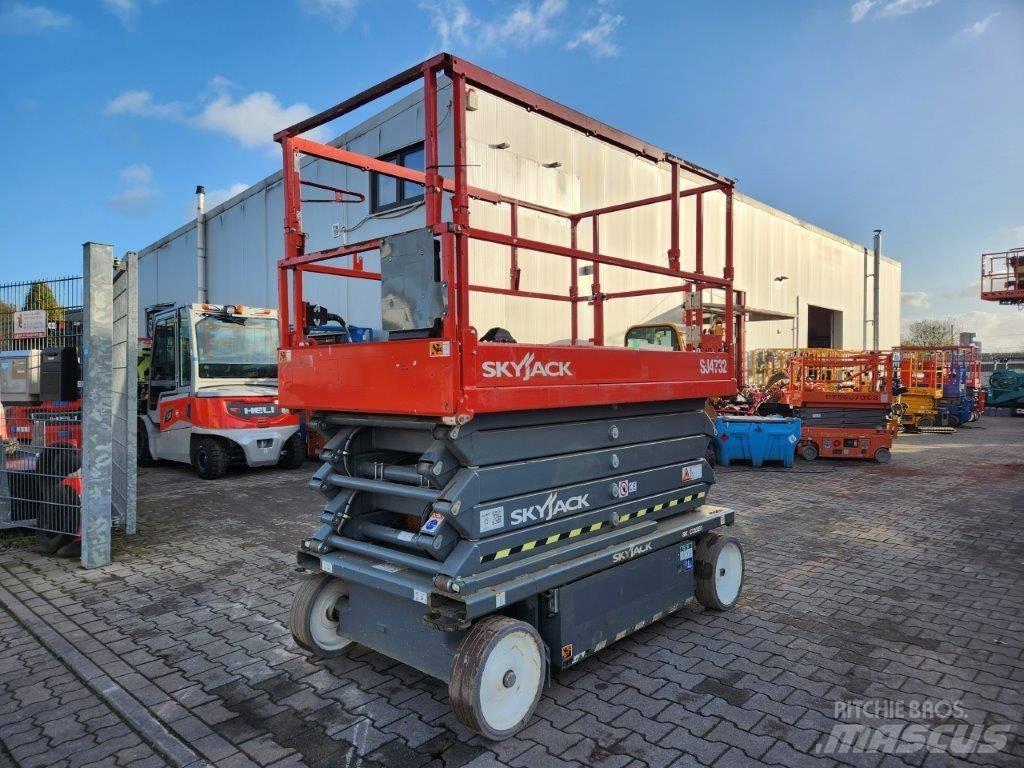 SkyJack SJ 4732 Підйомники-ножиці