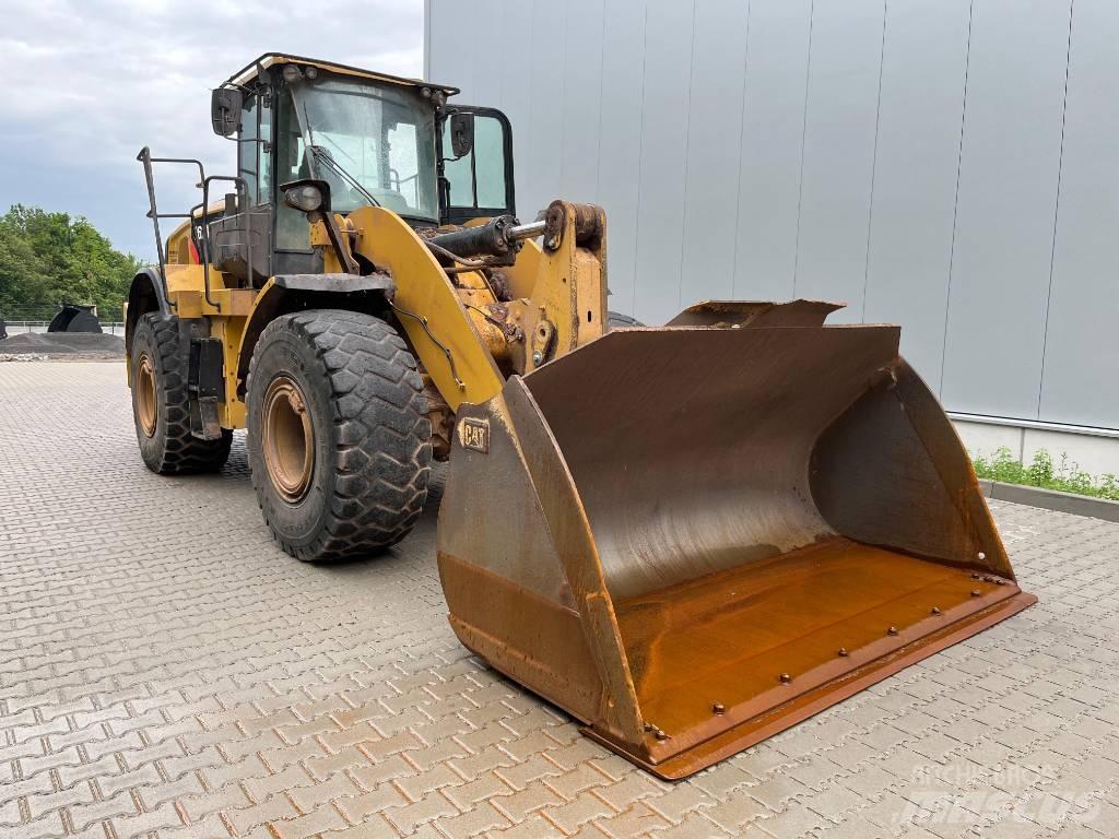 CAT 962 M Фронтальні навантажувачі