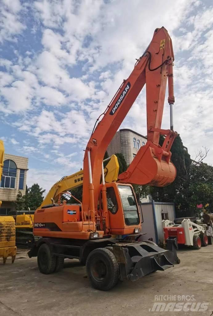 Doosan DH 210 W-7 Колісні екскаватори
