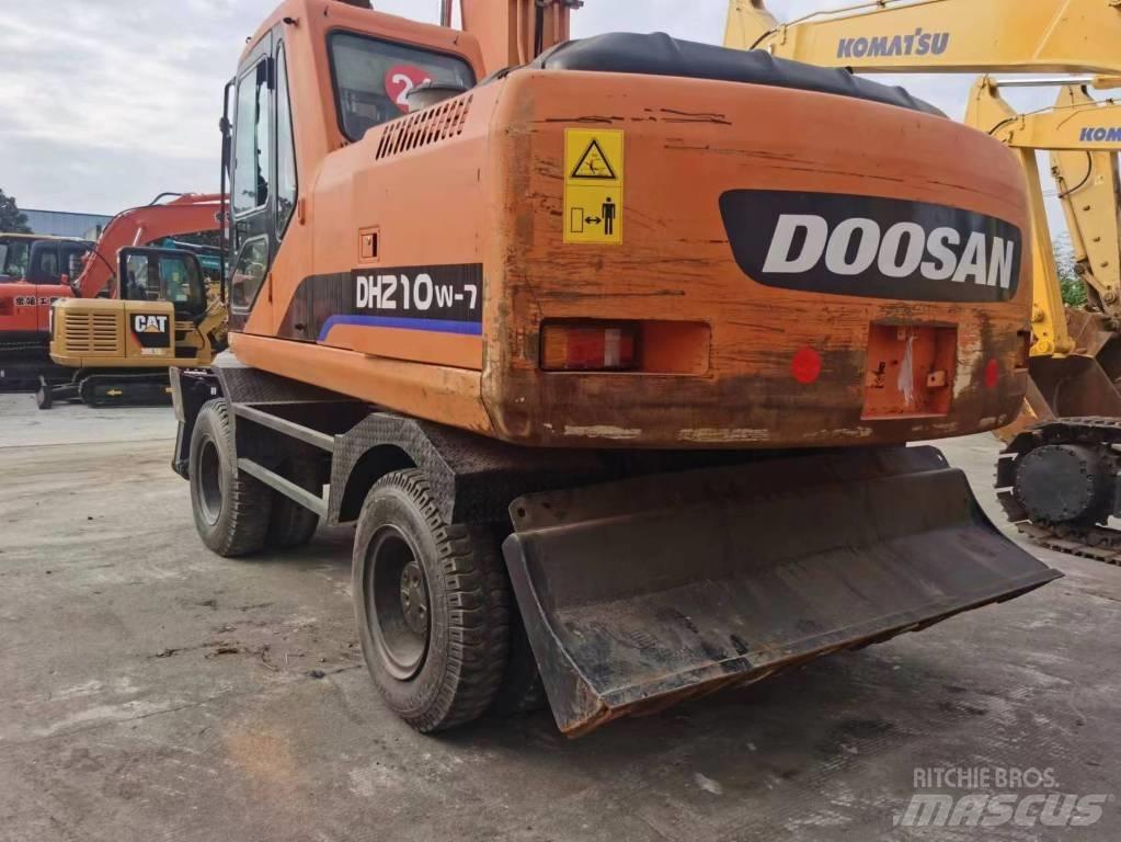 Doosan DH 210 W-7 Колісні екскаватори