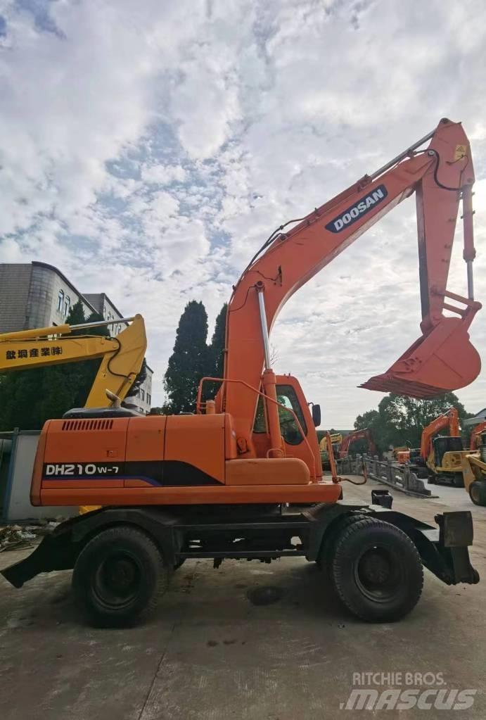 Doosan DH 210 W-7 Колісні екскаватори