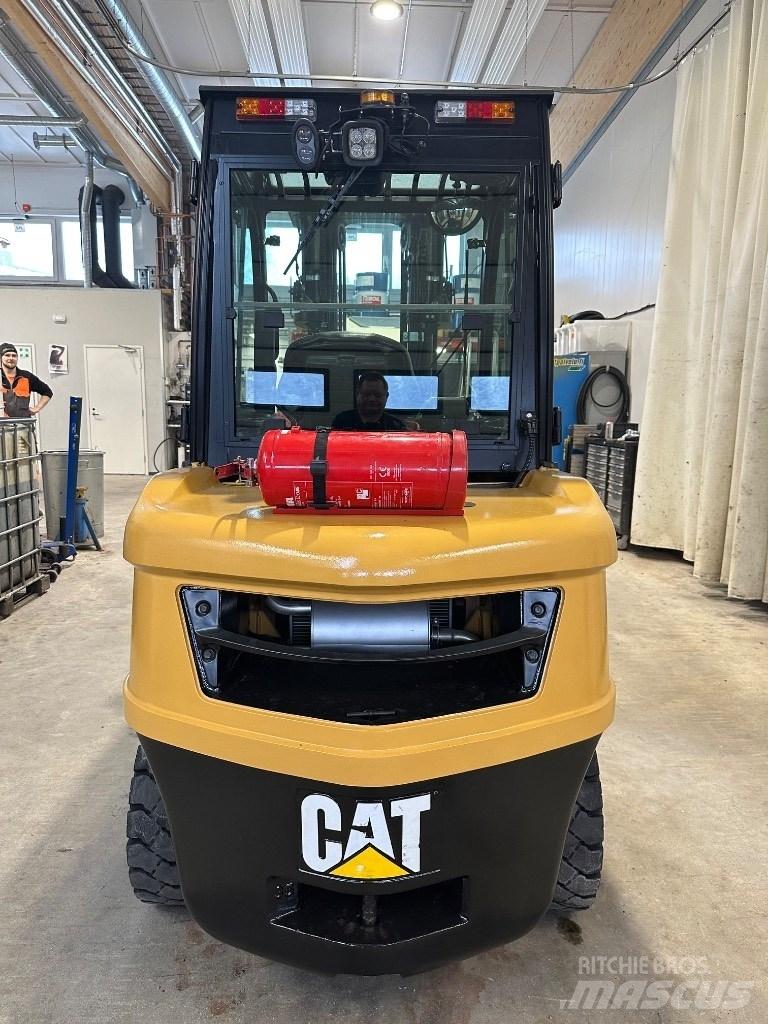 CAT DP35NT Дизельні навантажувачі