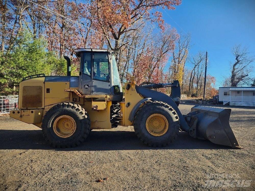 John Deere 624 J Фронтальні навантажувачі