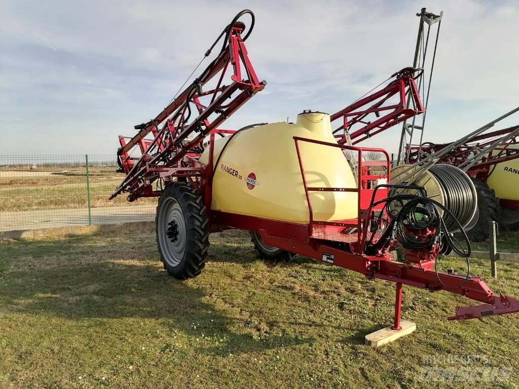 Hardi Ranger 2500 Причіпні обприскувачі