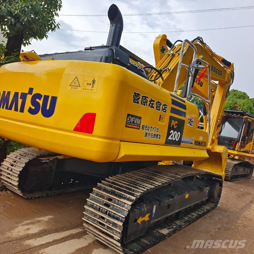 Komatsu PC 200 Гусеничні екскаватори