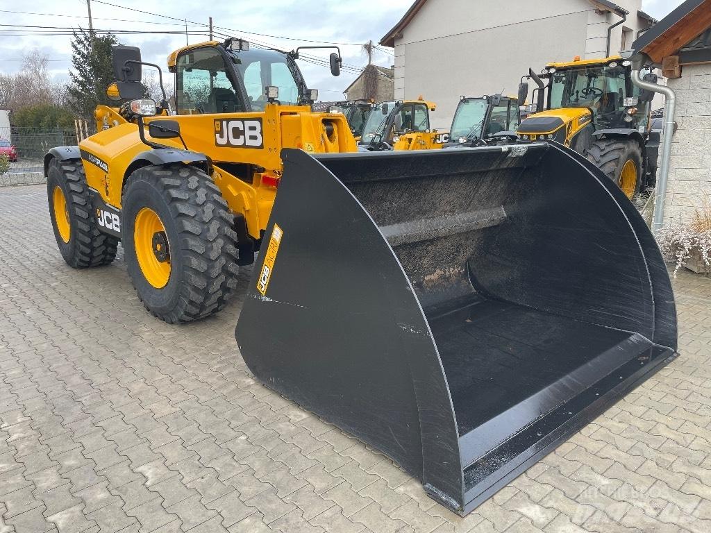 JCB 560-80 AGRI PLUS Телескопічні навантажувачі