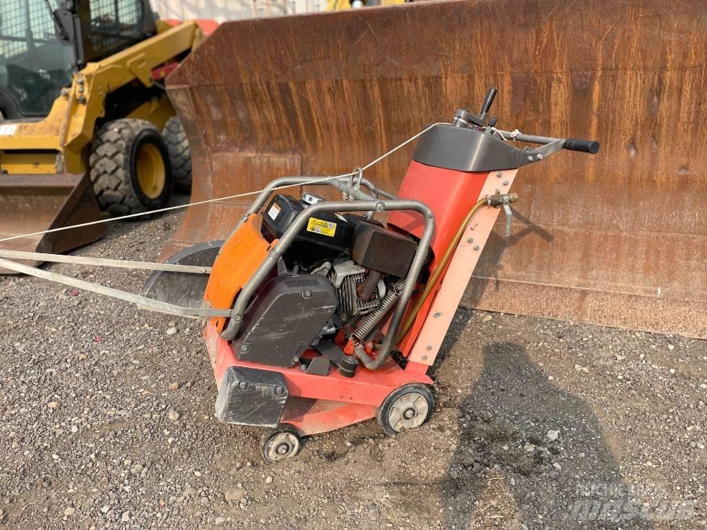 Husqvarna FS413 Бетонозмішувачі