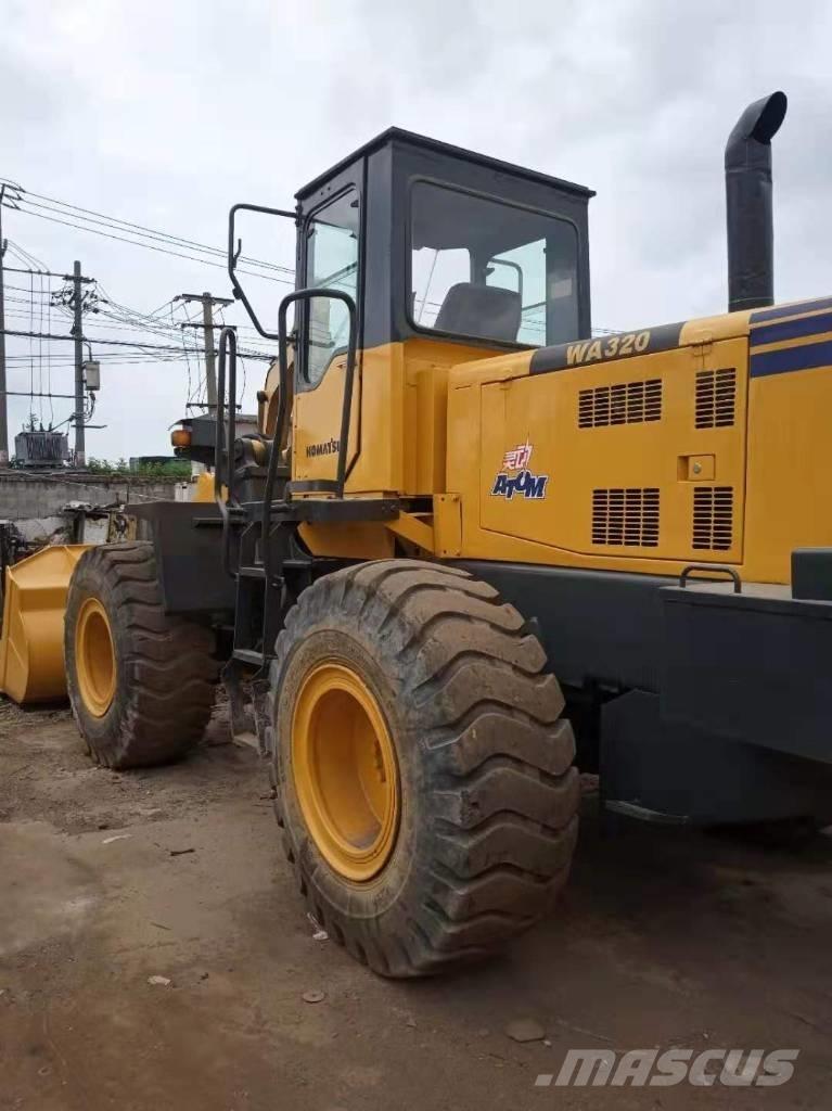 Komatsu WA 320-3 Фронтальні навантажувачі