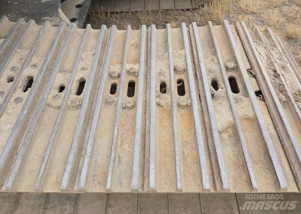 CAT 336 Гусеничні екскаватори