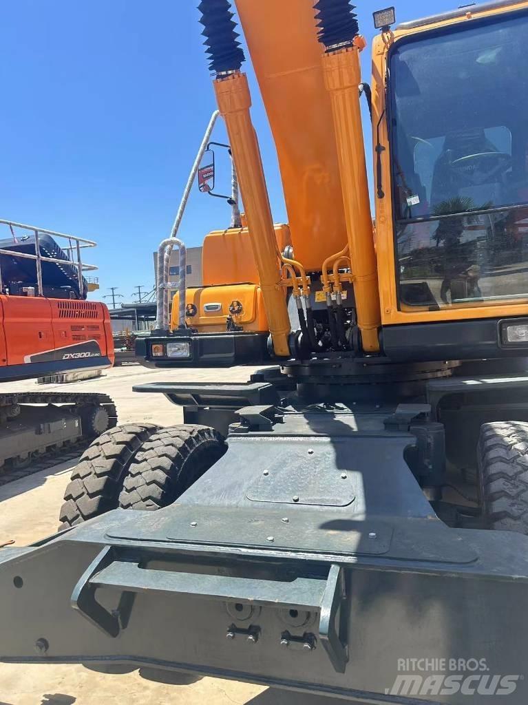 Hyundai R210W-9 Колісні екскаватори