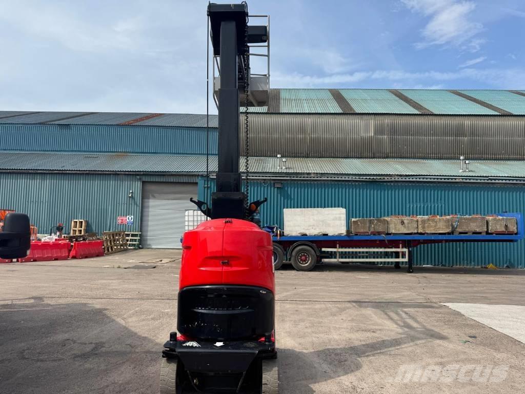 Manitou 100 VJR Вертикальні щоглові підйомники