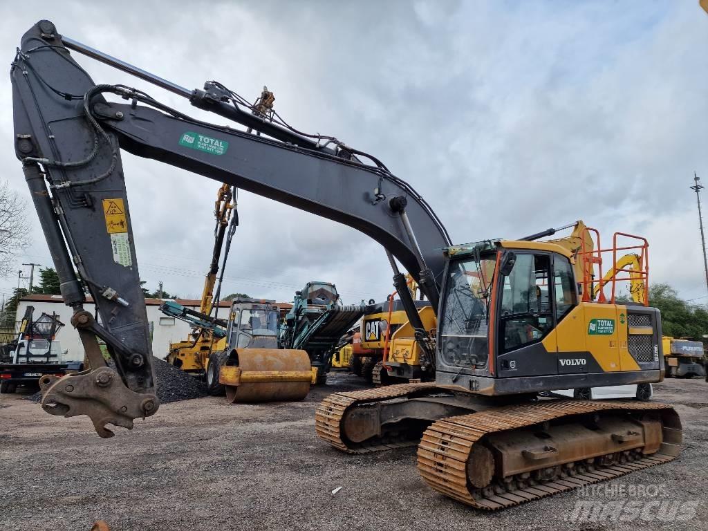 Volvo EC 220 E Гусеничні екскаватори