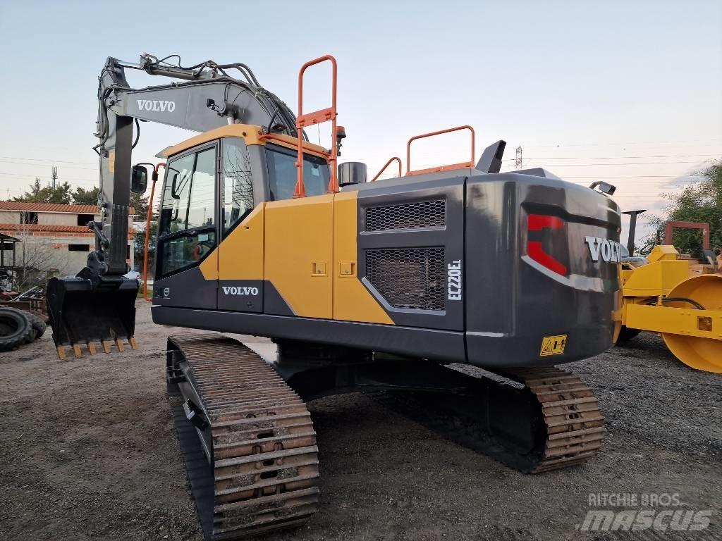 Volvo EC 220 E Гусеничні екскаватори