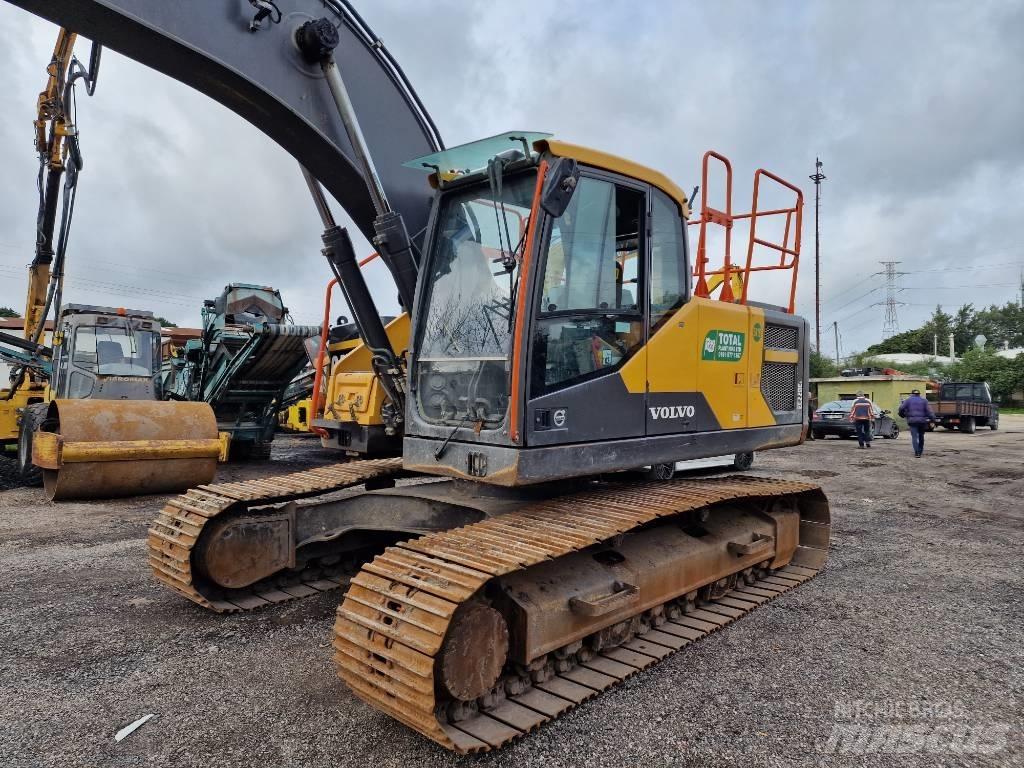 Volvo EC 220 E Гусеничні екскаватори
