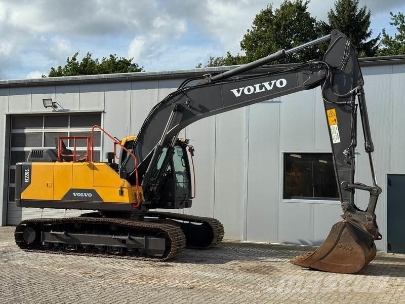 Volvo EC 220 EL Гусеничні екскаватори
