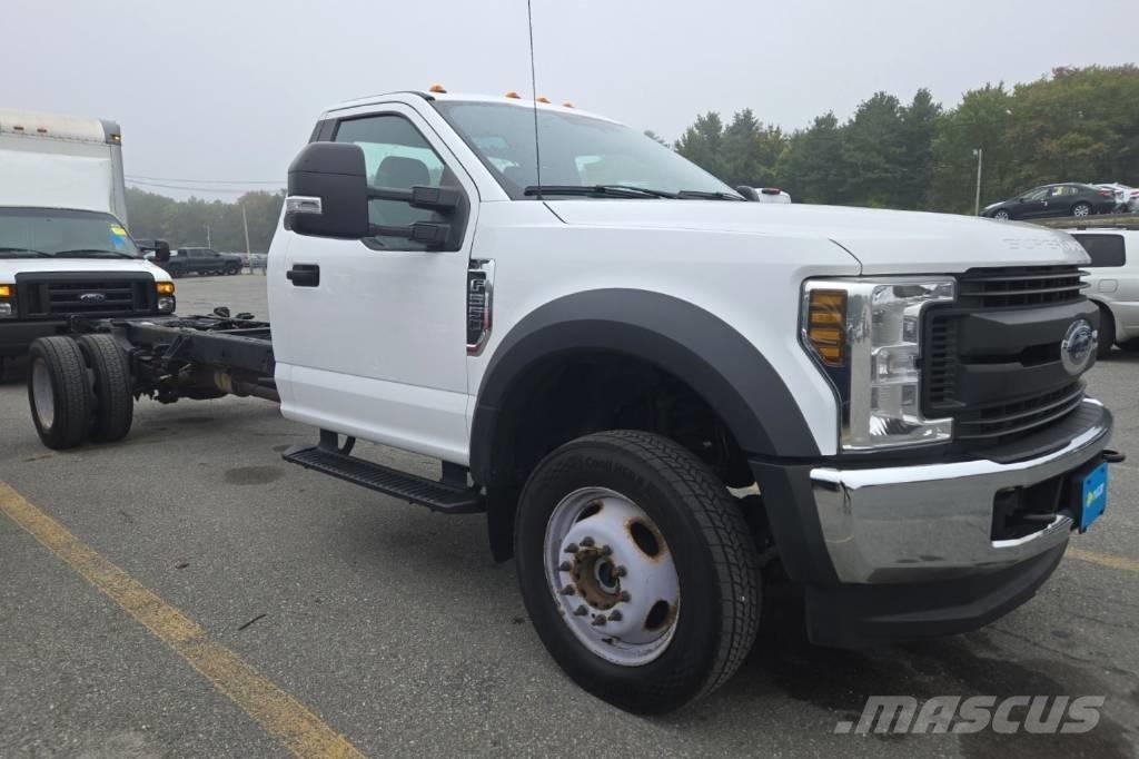 Ford F 550 XL SD Шасі з кабіною