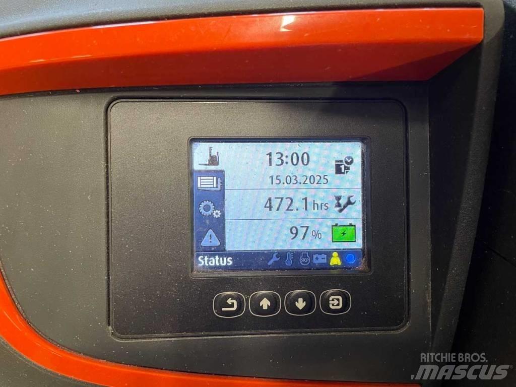 Linde L 20 Самохідні електроштабелери