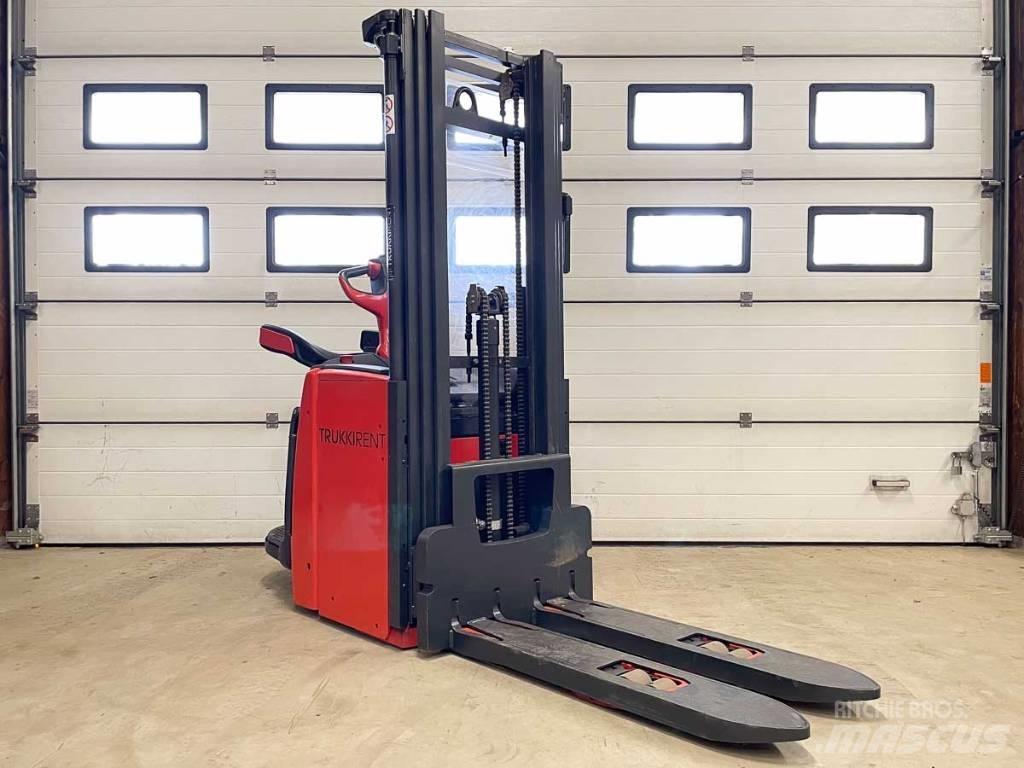 Linde L 20 Самохідні електроштабелери