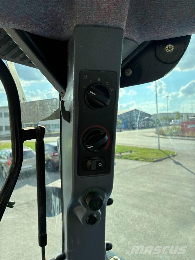 New Holland TS 130 A Трактори