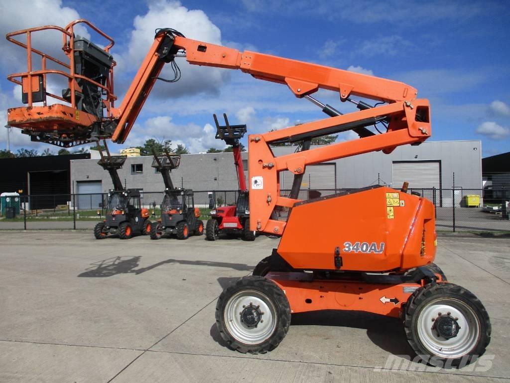 JLG 340AJ (835) Компактні самохідні стрілові підйомники