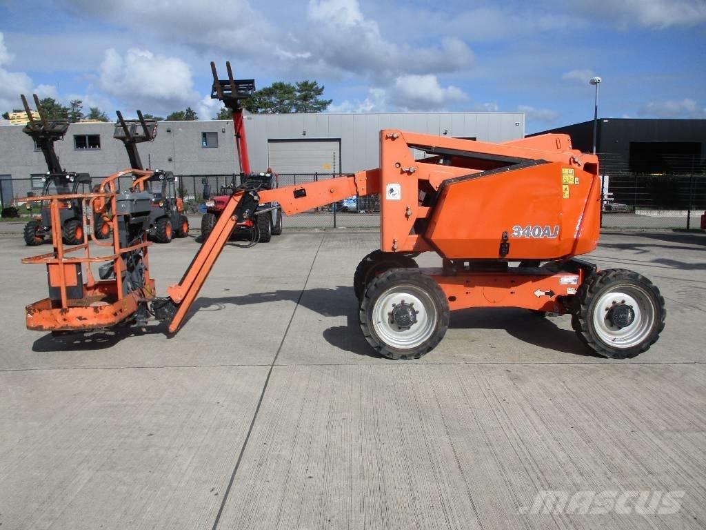 JLG 340AJ (835) Компактні самохідні стрілові підйомники