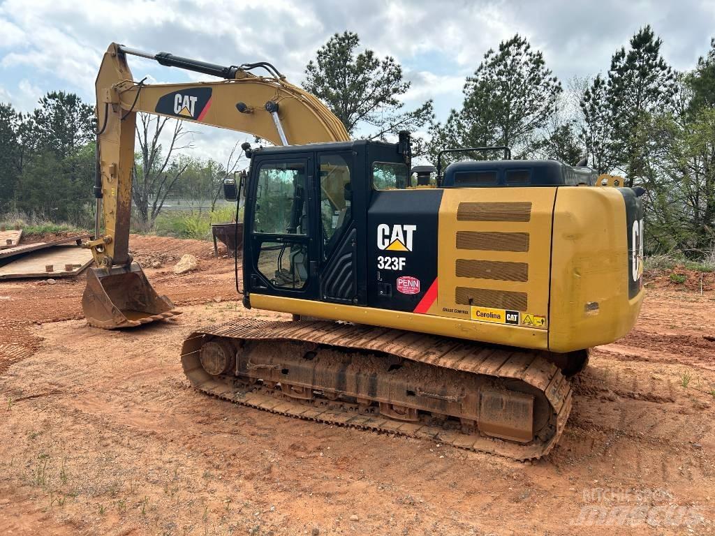 CAT 323FL Гусеничні екскаватори