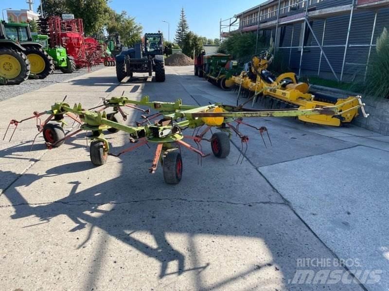 CLAAS 740 S Граблі і сінозворушувачі