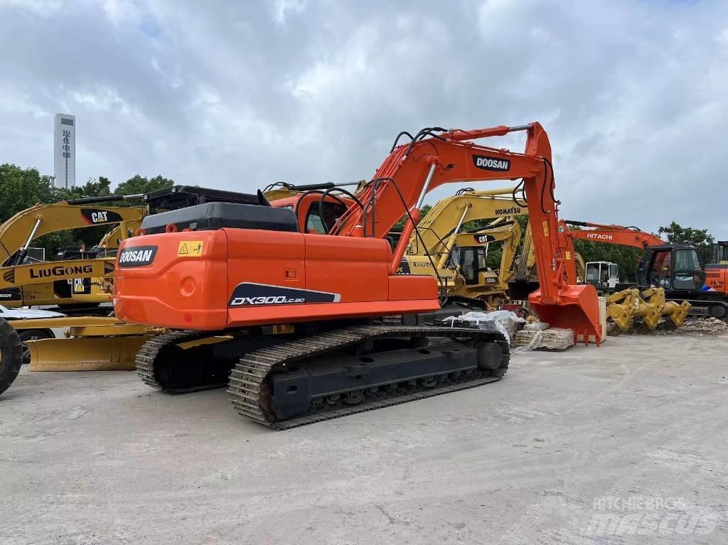 Doosan DX 300 Гусеничні екскаватори