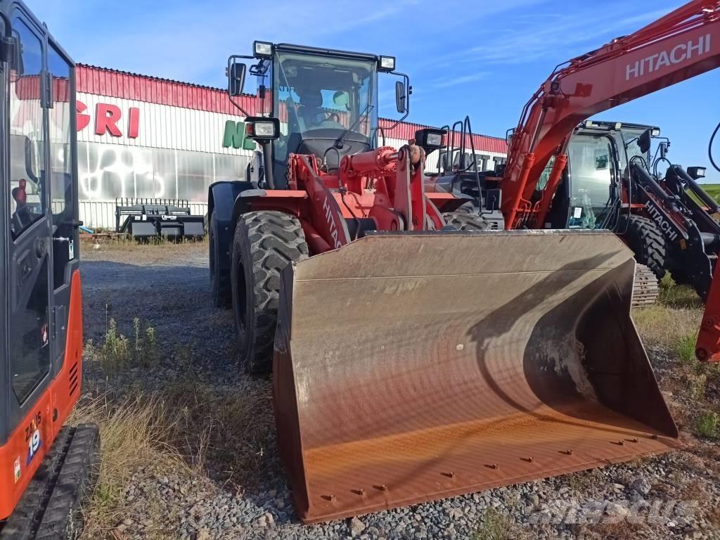 Hitachi ZW150 Фронтальні навантажувачі