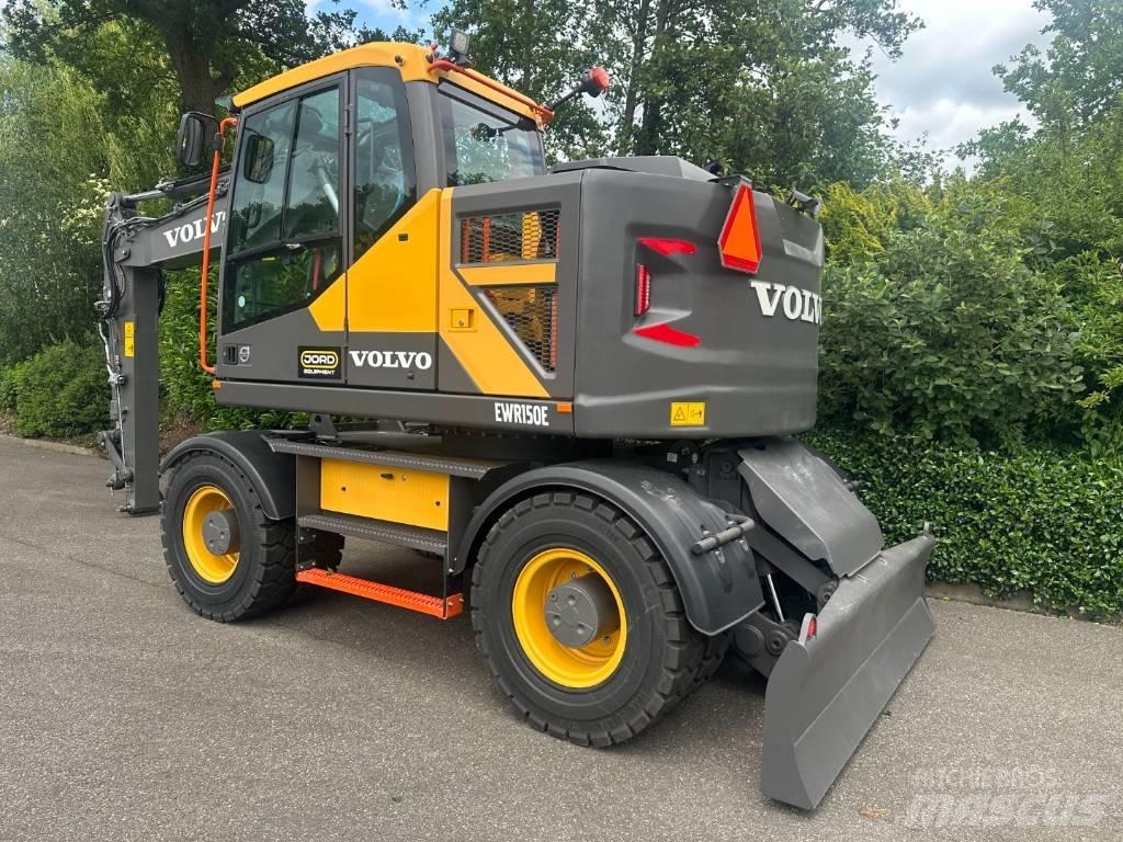 Volvo EWR 150 E Колісні екскаватори