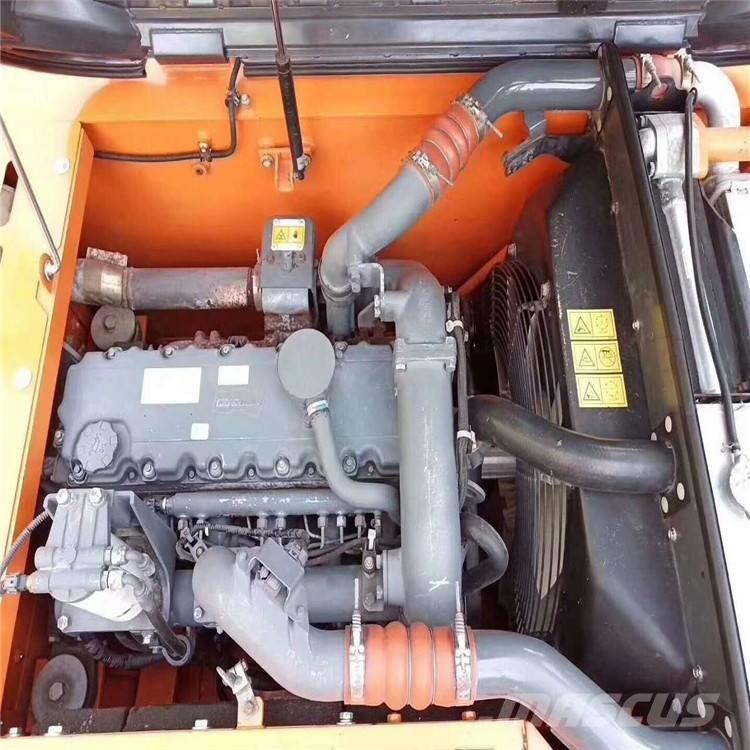 Doosan DX 225 Гусеничні екскаватори