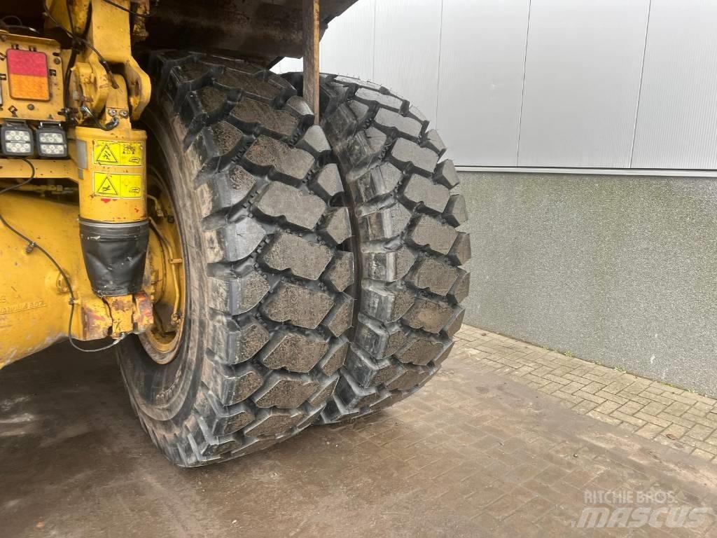 CAT 775 G Кар`єрні самоскиди