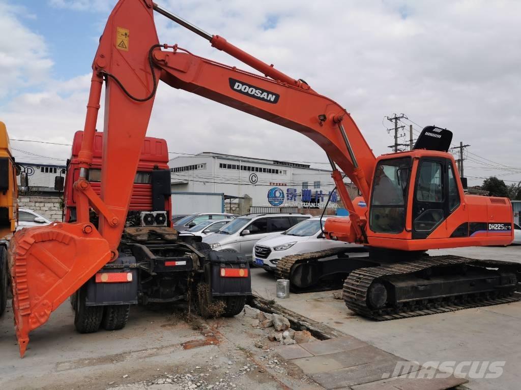 Doosan DH225LC-7 Гусеничні екскаватори