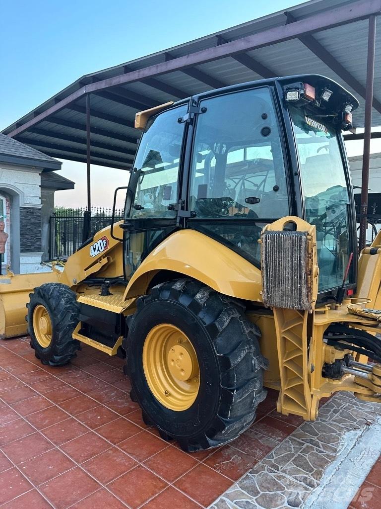 CAT 420 F Екскаватори-навантажувачі