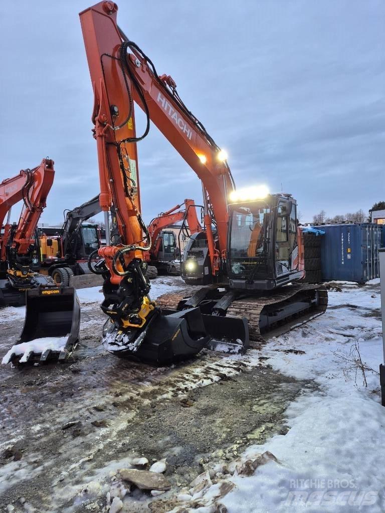 Hitachi ZX 135 US-7 Гусеничні екскаватори