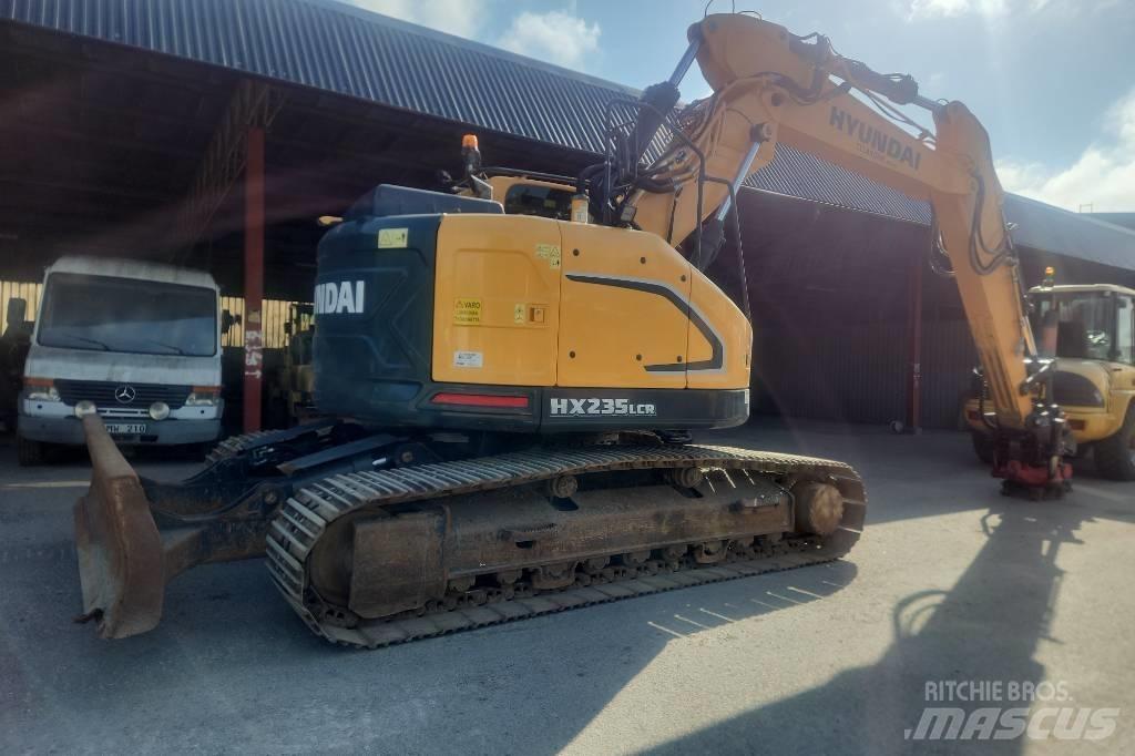 Hyundai HX 235 LCR Гусеничні екскаватори