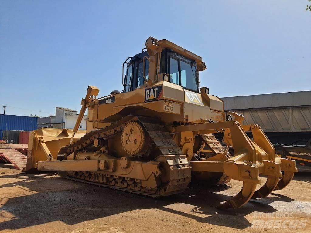 CAT D 6 R XL III Гусеничні бульдозери