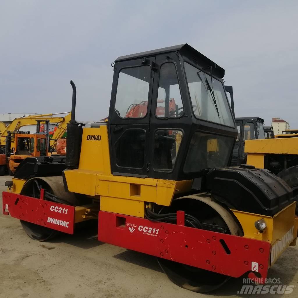 Dynapac CC 211 Котки тротуарні