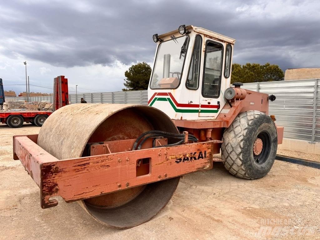 Sakai SV 500 D Ущільнювачі грунту