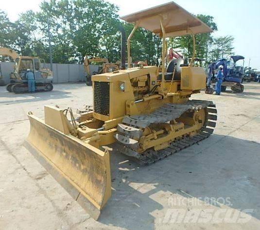 Mitsubishi BD2F Гусеничні бульдозери
