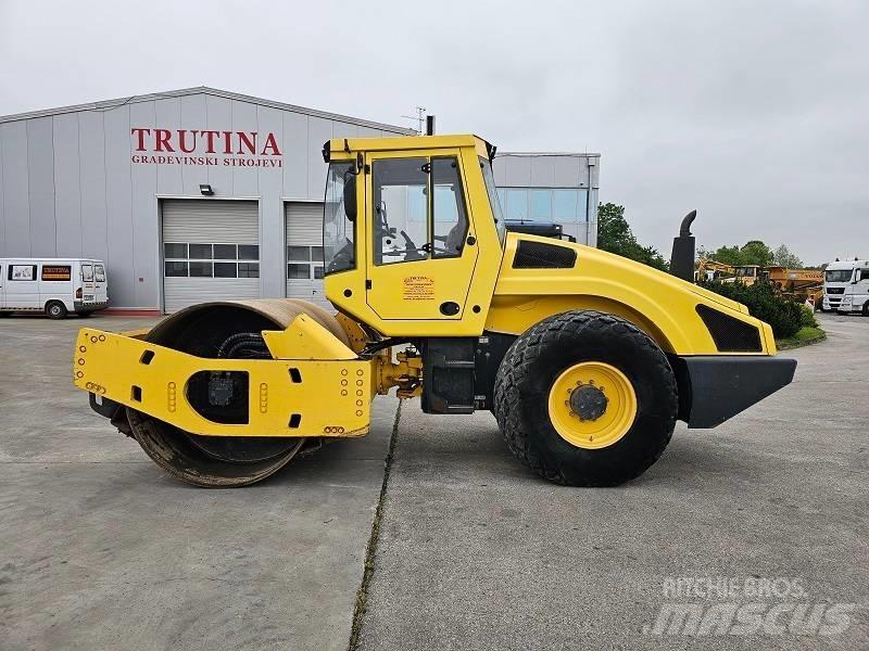Bomag BW 213 D H-4 Грунтові котки