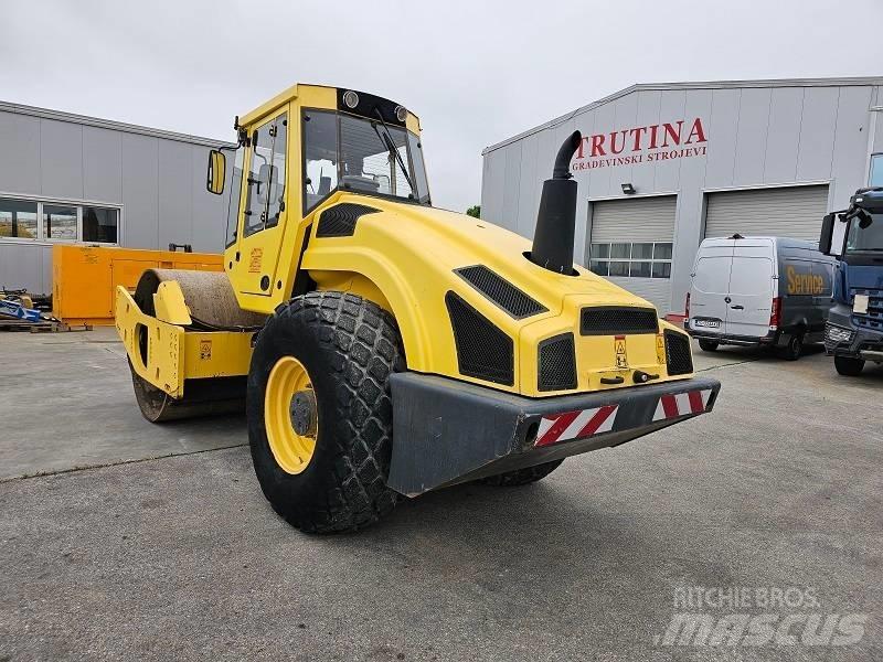 Bomag BW 213 D H-4 Грунтові котки