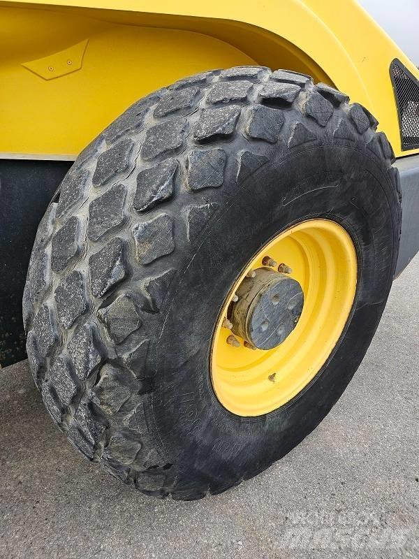 Bomag BW 213 D H-4 Грунтові котки
