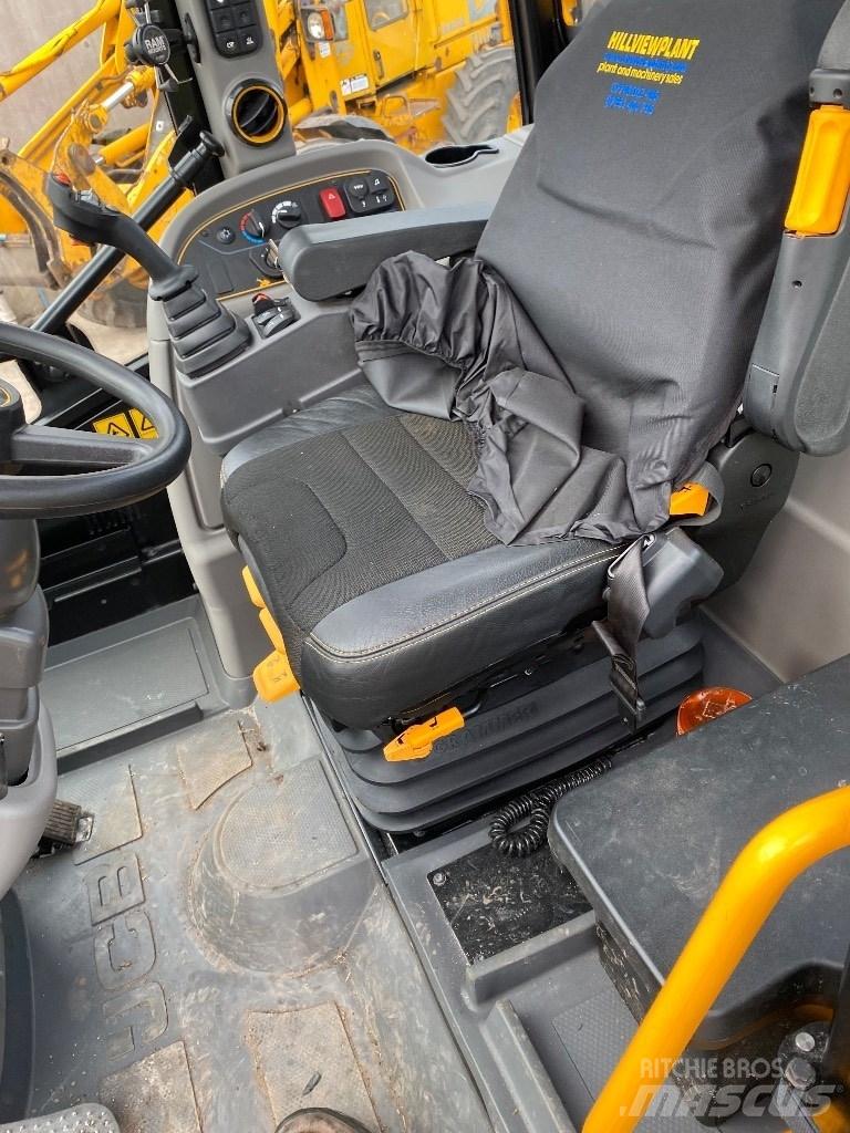 JCB TM 320 S Телескопічний навантажувач